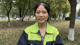Nữ lao công trúng tuyển thạc sĩ ngay tại ngôi trường đang làm việc